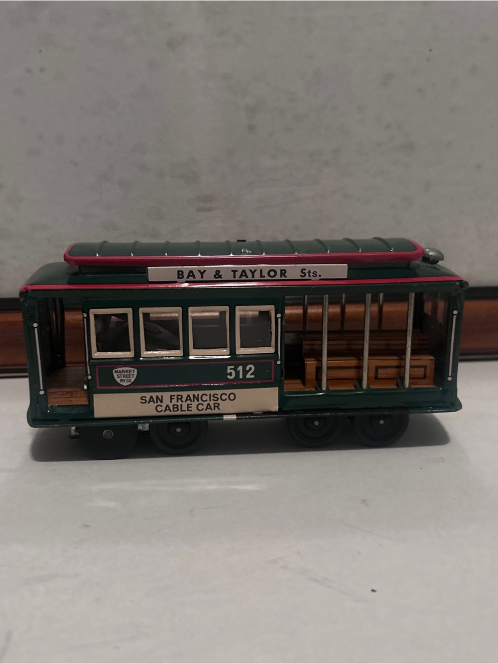San Francisco vintage Cable Car Model train Green with Red Trim bay and Taylor